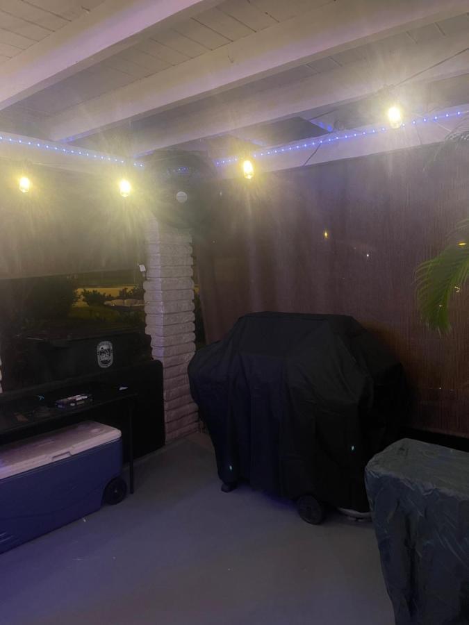 צפון מיאמי Miami Vibes "Hostel-Like" Shared Room מראה חיצוני תמונה