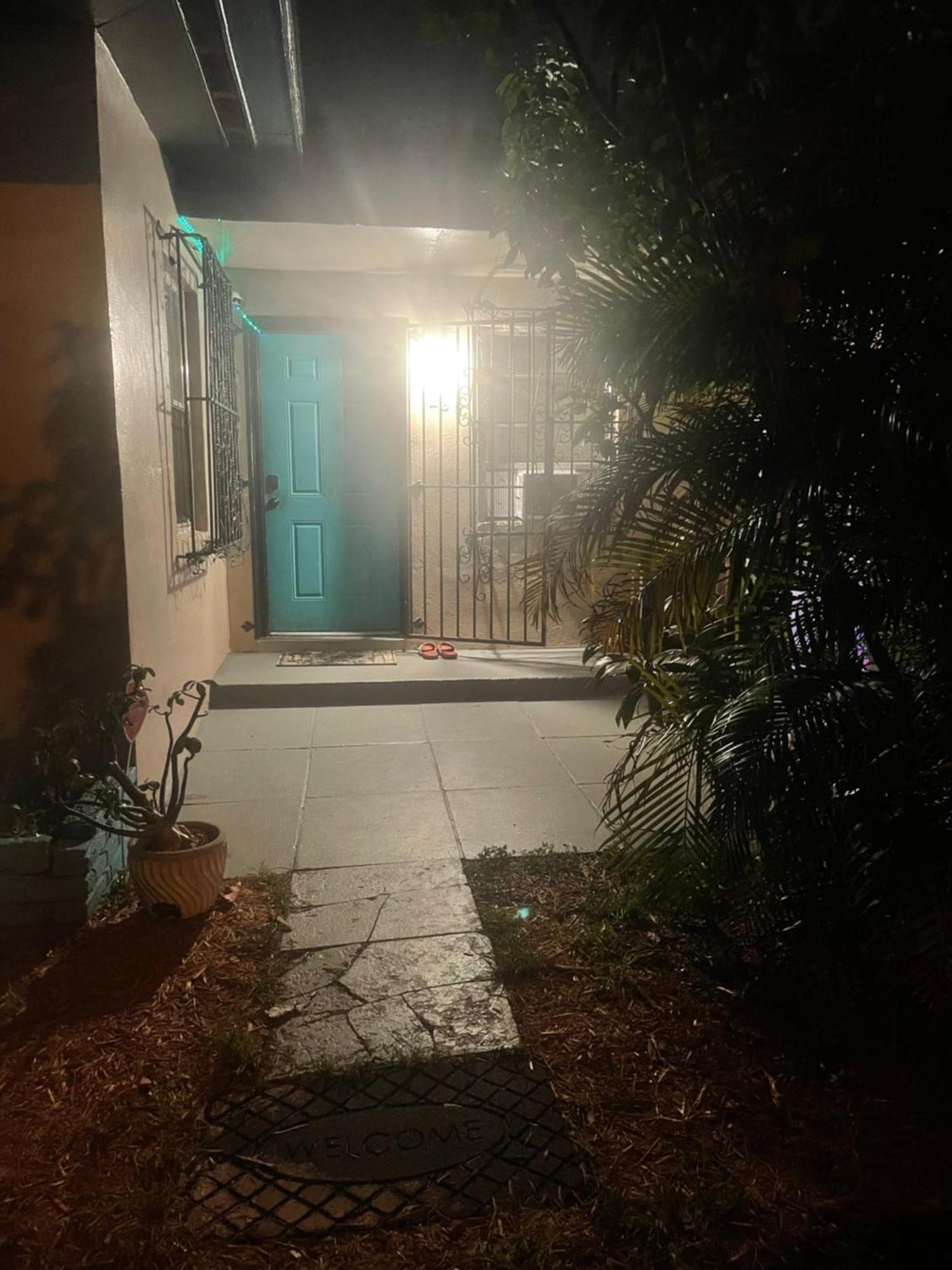 צפון מיאמי Miami Vibes "Hostel-Like" Shared Room מראה חיצוני תמונה